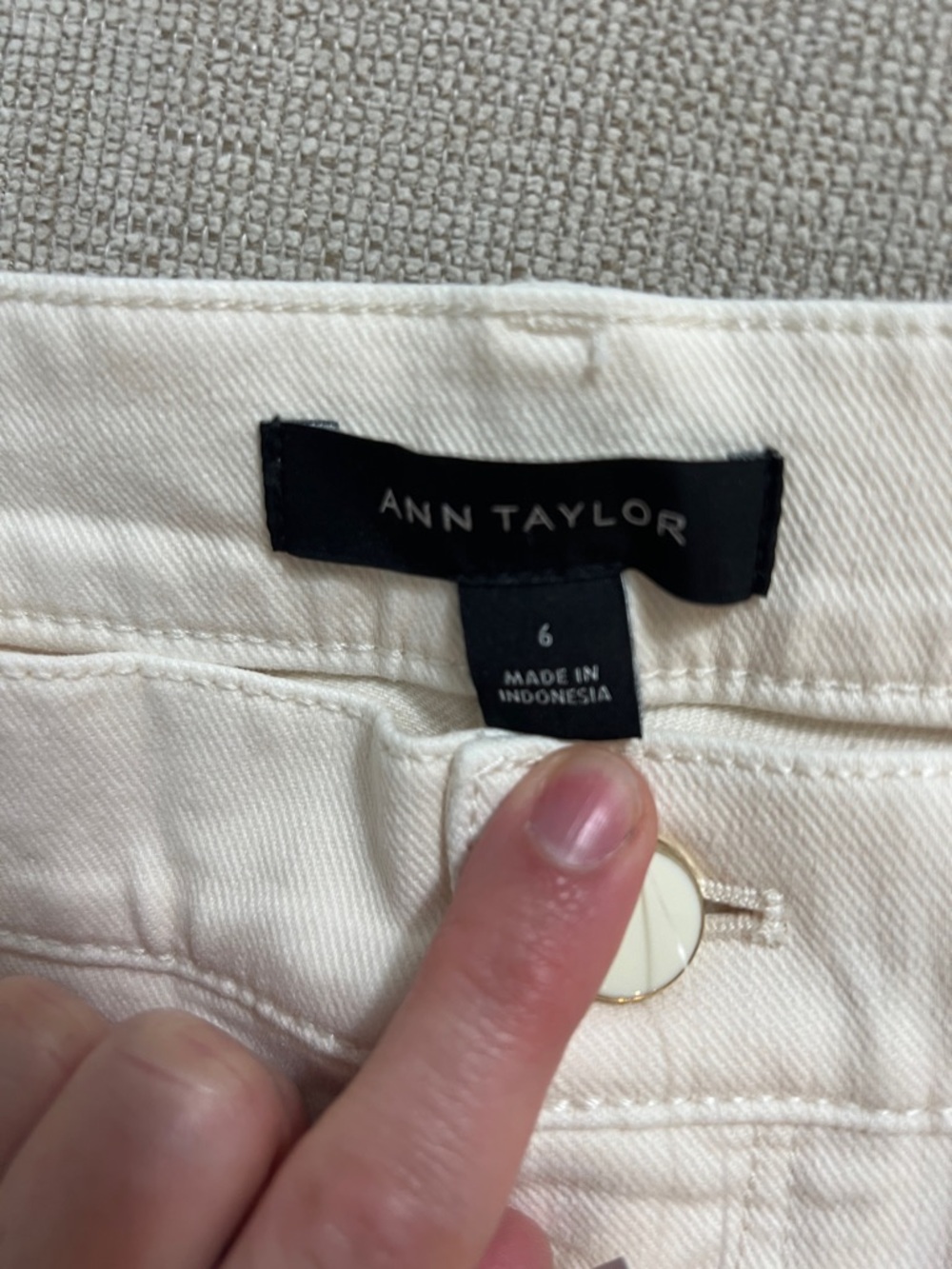 Ann Taylor Off-white Jeans size 6 - Picture 3 of 5